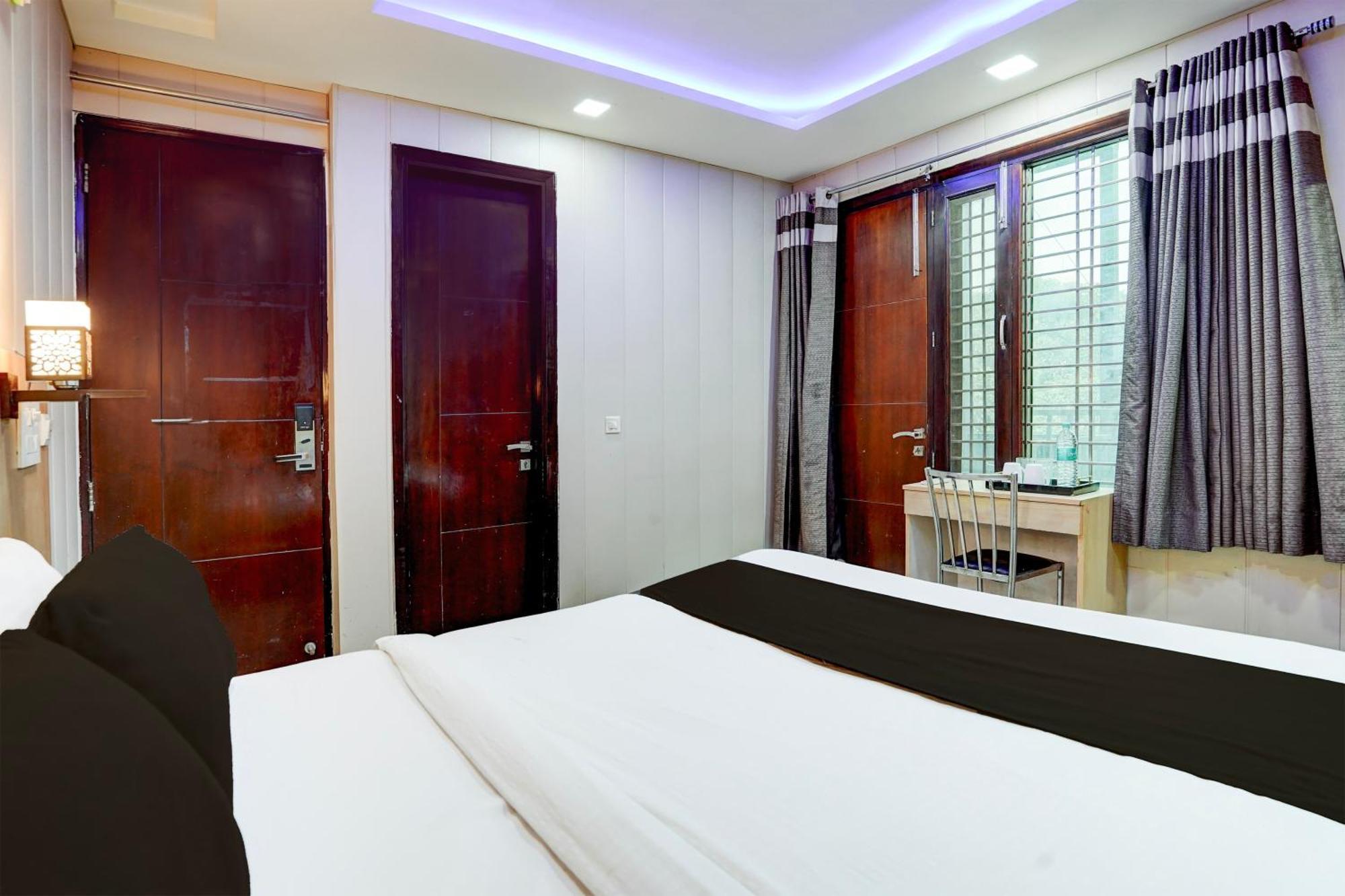 Super Hotel O Rohini Sector 24 Delhi  Eksteriør bilde